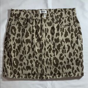 Kensie Brown Leopard Print Skirt